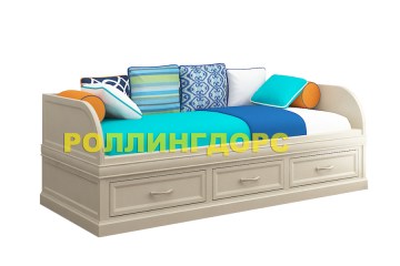 Детская кровать в классическом стиле