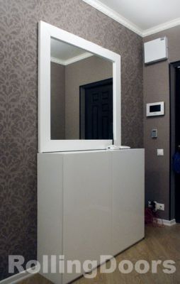 Комод для прихожей с зеркалом